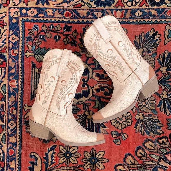 Sterling River Boots Shoes - STERLING RIVER white and brown distressed cowgirl boots